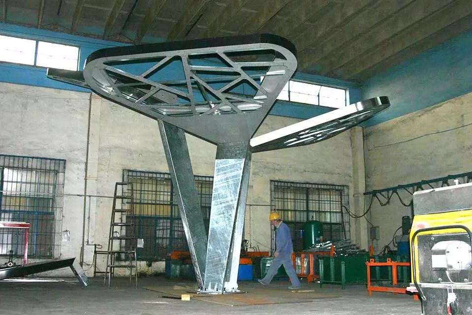 燈具試驗(yàn)組裝，確保安裝順利.webp.jpg